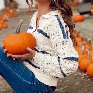 WILD FABLE BLUE STRIPPED WHITE COLLARDED SWEATER
